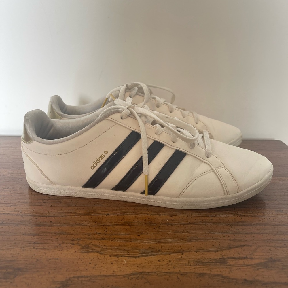 Adidas Coneo sneakers